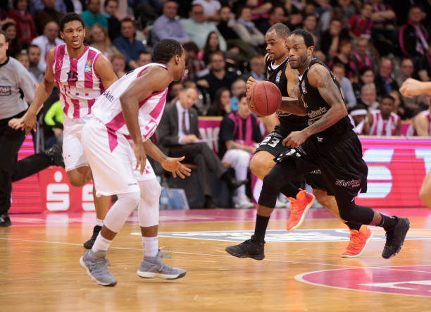 依旧延续着 依旧延续着