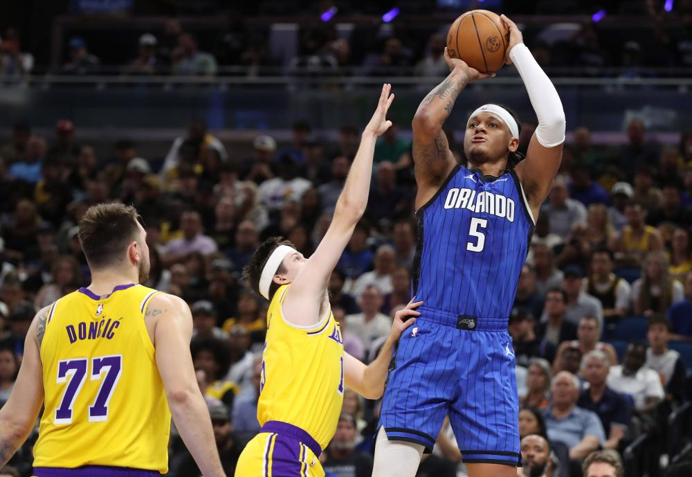 前锋施瓦布 前锋施瓦布