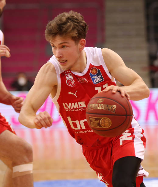 来自不同文 来自不同文