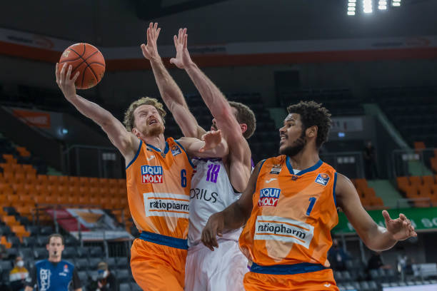 主场告别战 主场告别战